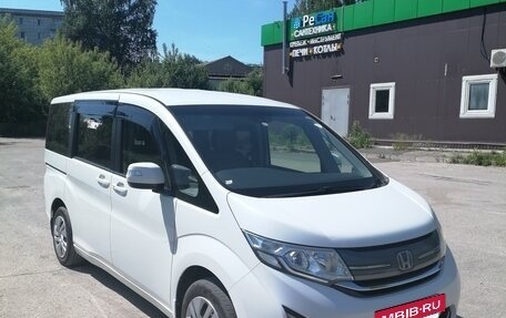 Honda Stepwgn IV, 2017 год, 1 761 000 рублей, 4 фотография