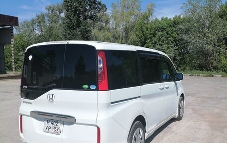 Honda Stepwgn IV, 2017 год, 1 761 000 рублей, 3 фотография