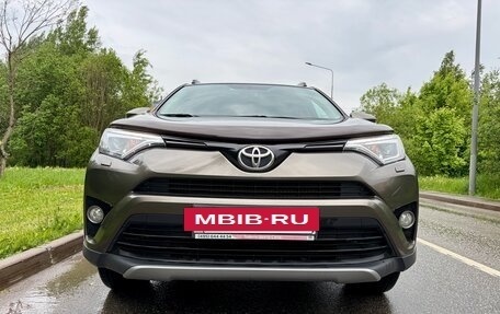 Toyota RAV4, 2017 год, 2 550 000 рублей, 12 фотография
