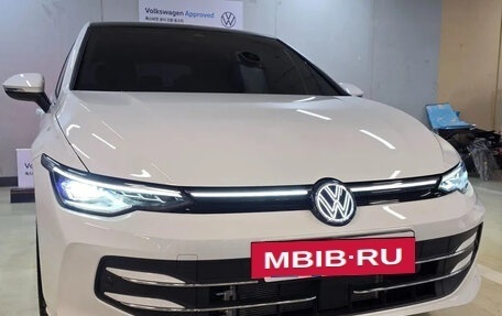 Volkswagen Golf VIII, 2023 год, 2 190 013 рублей, 2 фотография