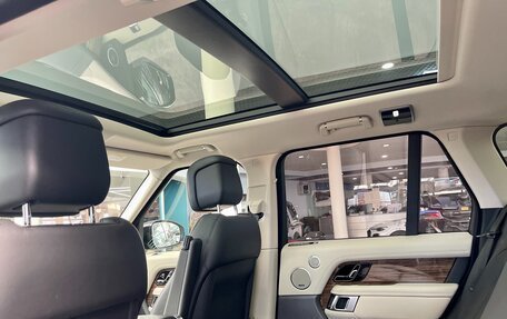 Land Rover Range Rover IV рестайлинг, 2019 год, 8 450 000 рублей, 12 фотография