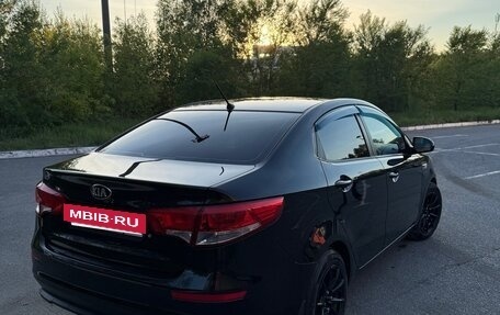 KIA Rio III рестайлинг, 2015 год, 1 050 000 рублей, 4 фотография