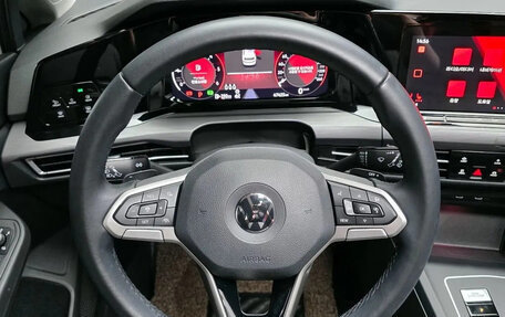 Volkswagen Golf VIII, 2022 год, 1 970 013 рублей, 8 фотография