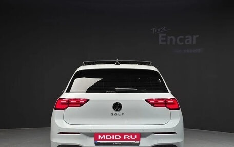 Volkswagen Golf VIII, 2022 год, 1 970 013 рублей, 4 фотография