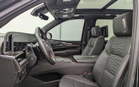 Cadillac Escalade V, 2024 год, 13 075 000 рублей, 6 фотография