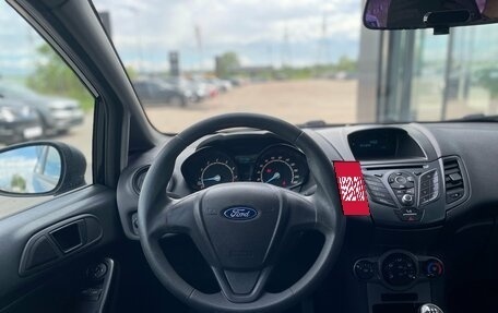 Ford Fiesta, 2015 год, 700 000 рублей, 10 фотография