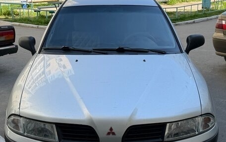 Mitsubishi Carisma I, 2003 год, 260 000 рублей, 1 фотография