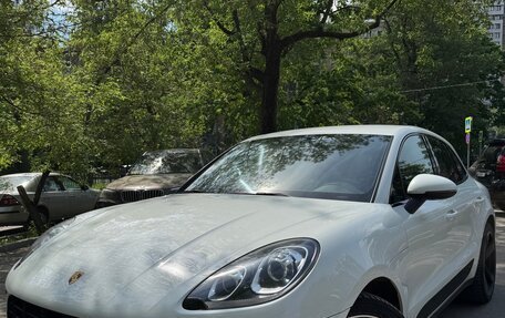 Porsche Macan I рестайлинг, 2016 год, 3 800 000 рублей, 1 фотография