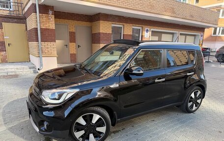 KIA Soul II рестайлинг, 2018 год, 1 750 000 рублей, 2 фотография