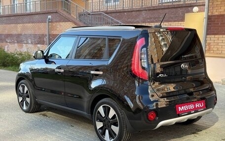 KIA Soul II рестайлинг, 2018 год, 1 750 000 рублей, 6 фотография