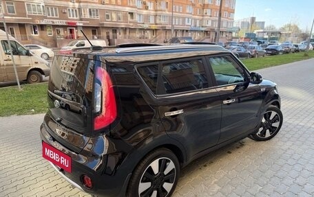 KIA Soul II рестайлинг, 2018 год, 1 750 000 рублей, 12 фотография
