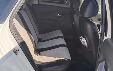 Volkswagen Polo VI (EU Market), 2011 год, 650 000 рублей, 6 фотография