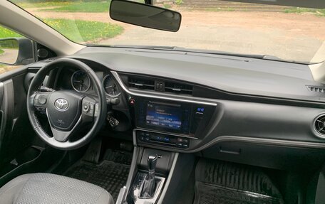 Toyota Corolla, 2018 год, 1 850 000 рублей, 9 фотография