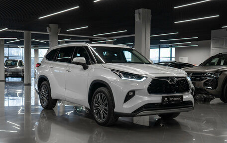 Toyota Highlander, 2026 год, 5 300 000 рублей, 2 фотография