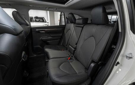 Toyota Highlander, 2026 год, 5 300 000 рублей, 14 фотография