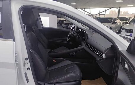 Hyundai Elantra, 2023 год, 1 500 635 рублей, 4 фотография