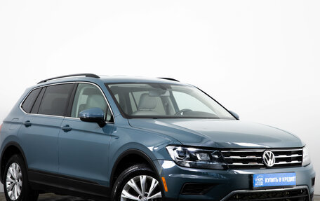 Volkswagen Tiguan II, 2019 год, 2 499 000 рублей, 2 фотография