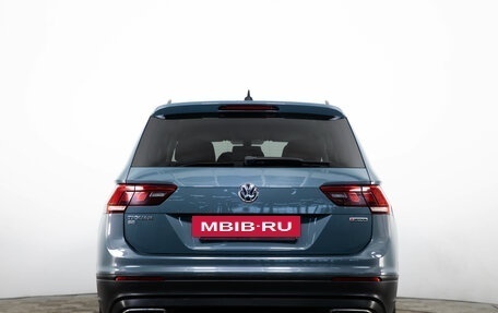Volkswagen Tiguan II, 2019 год, 2 499 000 рублей, 6 фотография