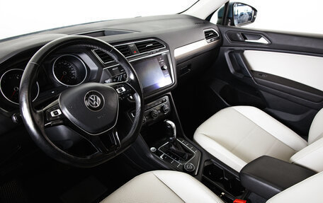 Volkswagen Tiguan II, 2019 год, 2 499 000 рублей, 10 фотография