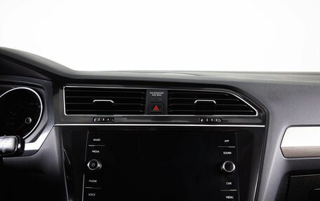 Volkswagen Tiguan II, 2019 год, 2 499 000 рублей, 21 фотография