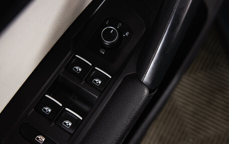 Volkswagen Tiguan II, 2019 год, 2 499 000 рублей, 26 фотография