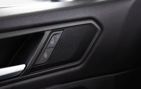 Volkswagen Tiguan II, 2019 год, 2 499 000 рублей, 25 фотография