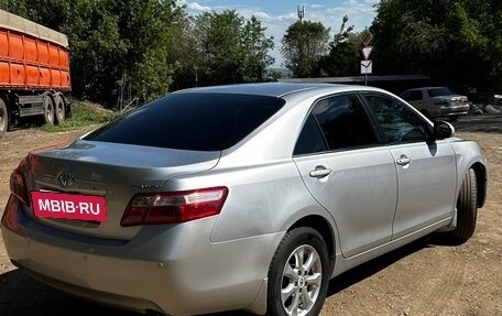 Toyota Camry, 2010 год, 1 090 000 рублей, 2 фотография