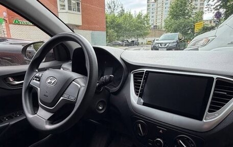Hyundai Solaris II рестайлинг, 2019 год, 1 390 000 рублей, 12 фотография