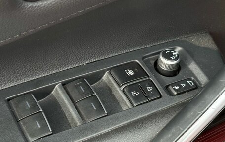 Toyota Corolla, 2019 год, 1 599 000 рублей, 10 фотография