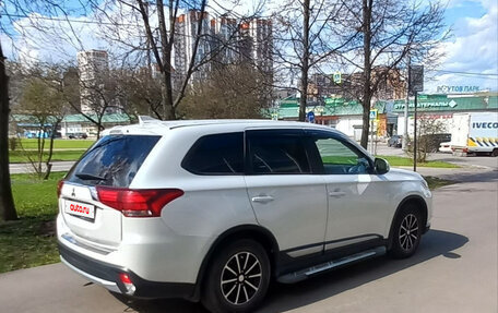 Mitsubishi Outlander III рестайлинг 3, 2018 год, 2 300 000 рублей, 6 фотография