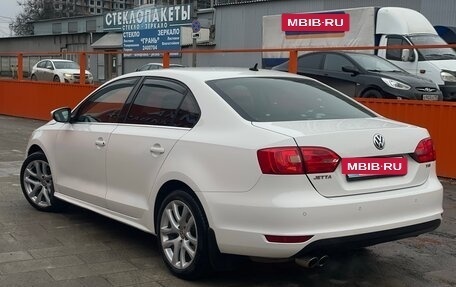 Volkswagen Jetta VI, 2012 год, 900 000 рублей, 3 фотография