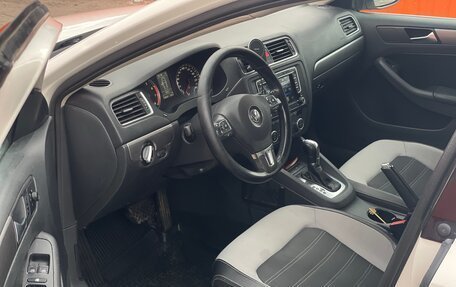 Volkswagen Jetta VI, 2012 год, 900 000 рублей, 8 фотография