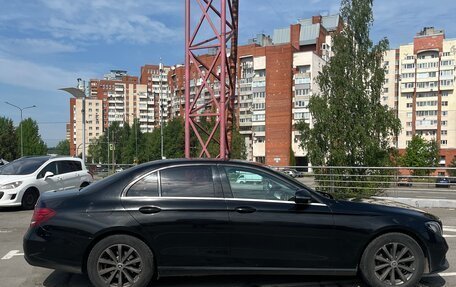 Mercedes-Benz E-Класс, 2017 год, 1 800 000 рублей, 4 фотография