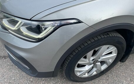 Volkswagen Tiguan II, 2021 год, 2 995 999 рублей, 2 фотография