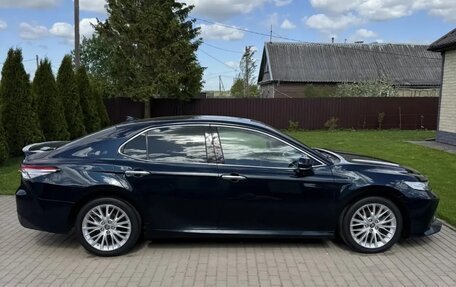 Toyota Camry, 2020 год, 3 100 000 рублей, 4 фотография