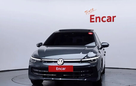 Volkswagen Golf VIII, 2023 год, 2 220 013 рублей, 2 фотография