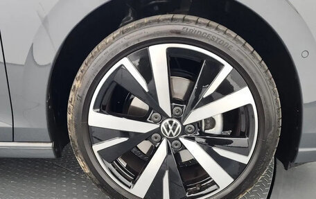 Volkswagen Golf VIII, 2023 год, 2 220 013 рублей, 18 фотография