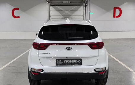 KIA Sportage IV рестайлинг, 2020 год, 2 599 000 рублей, 10 фотография