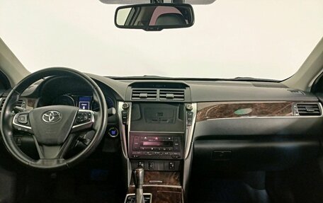 Toyota Camry, 2017 год, 2 325 000 рублей, 14 фотография
