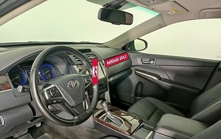 Toyota Camry, 2017 год, 2 325 000 рублей, 12 фотография