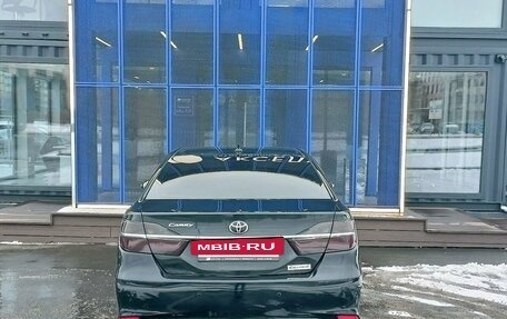 Toyota Camry, 2017 год, 2 325 000 рублей, 6 фотография