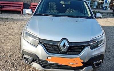 Renault Logan II, 2020 год, 900 000 рублей, 1 фотография