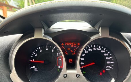 Nissan Juke II, 2015 год, 990 000 рублей, 9 фотография