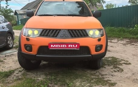 Mitsubishi L200 IV рестайлинг, 2010 год, 1 650 000 рублей, 2 фотография