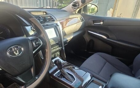 Toyota Camry, 2016 год, 2 350 000 рублей, 2 фотография