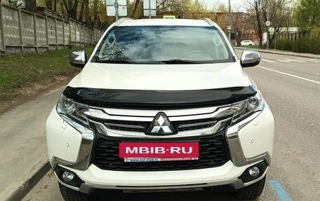 Mitsubishi Pajero Sport III рестайлинг, 2016 год, 3 700 000 рублей, 5 фотография
