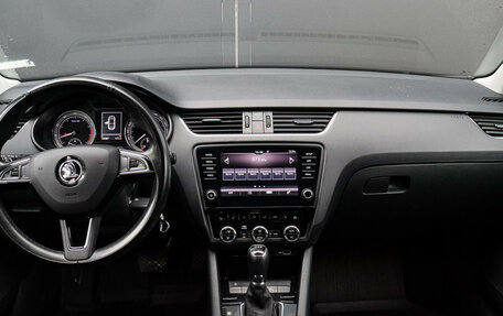 Skoda Octavia, 2020 год, 1 800 000 рублей, 10 фотография