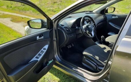 Hyundai Solaris II рестайлинг, 2014 год, 1 100 000 рублей, 10 фотография