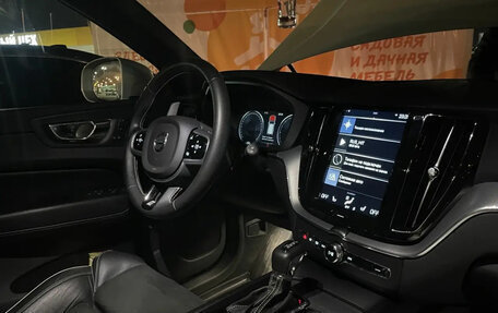 Volvo XC60 II, 2018 год, 3 200 000 рублей, 8 фотография