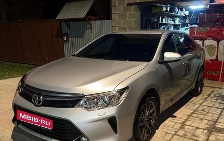 Toyota Camry, 2015 год, 2 100 000 рублей, 11 фотография